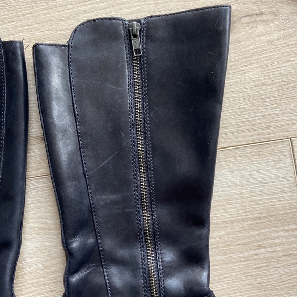 Born tall leather boot with side zip and gun metal studs women’s size 7 - Picture 11 of 16